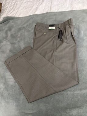Perry Ellis Men’s Dress Pants in Taupe Gray